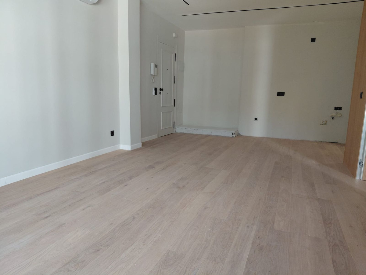 1 Bed Apartment for sale in Marbella Costa Del Sol, Málaga, Spain