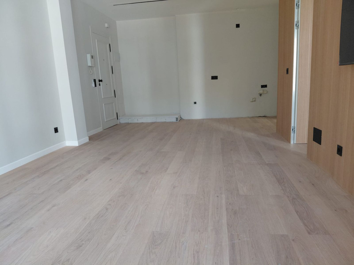 1 Bed Apartment for sale in Marbella Costa Del Sol, Málaga, Spain
