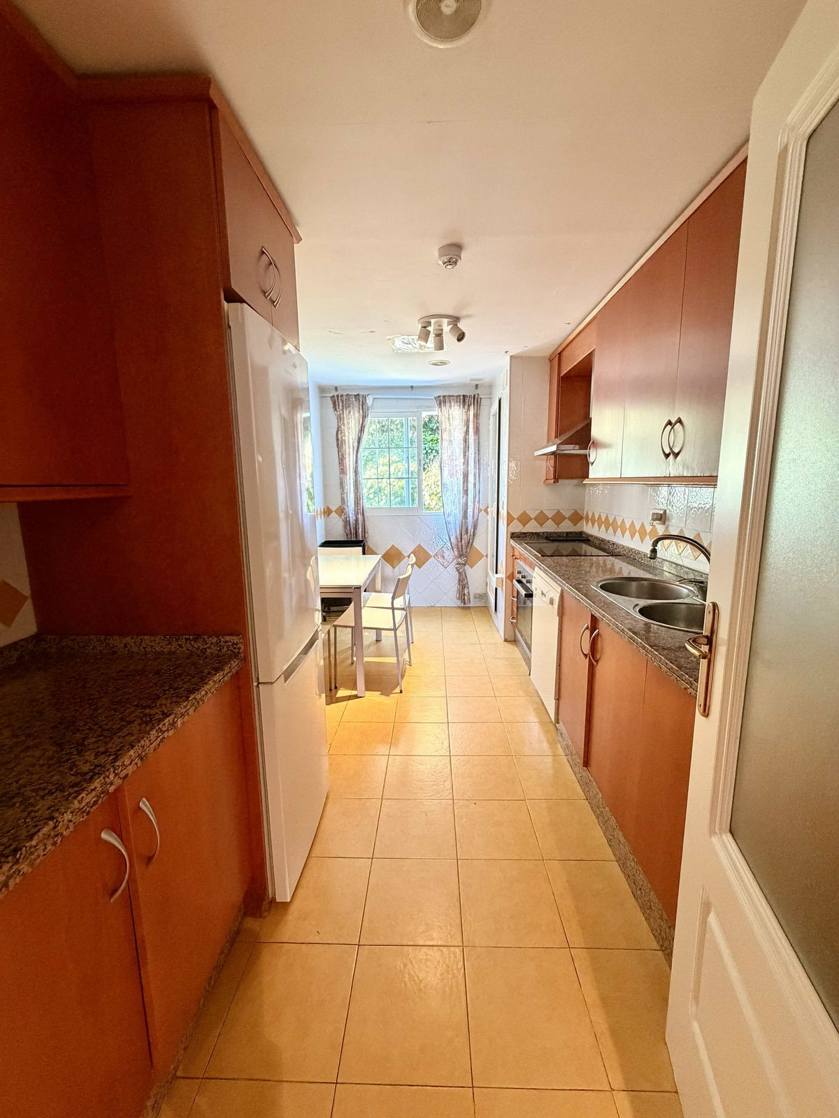 Se vende Apartamento Planta Media de 2 dormitorios en Costa Del Sol, Málaga, España