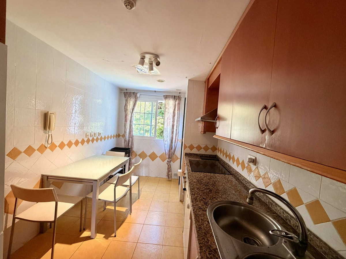 Se vende Apartamento Planta Media de 2 dormitorios en Costa Del Sol, Málaga, España