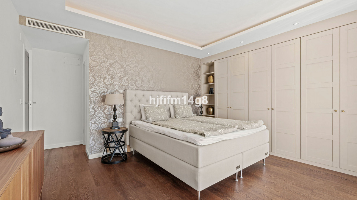 5 Bed Townhouse for sale in San Pedro De Alcántara Costa Del Sol, Málaga, Spain