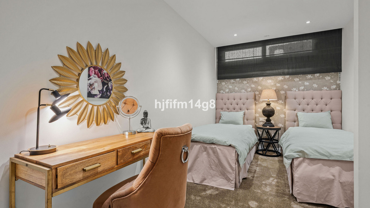 5 Bed Townhouse for sale in San Pedro De Alcántara Costa Del Sol, Málaga, Spain
