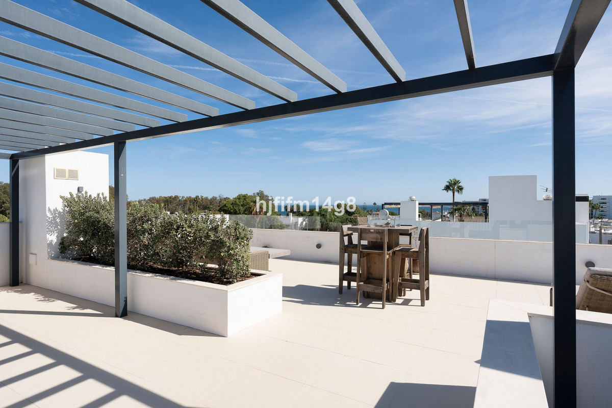 5 Bed Townhouse for sale in San Pedro De Alcántara Costa Del Sol, Málaga, Spain