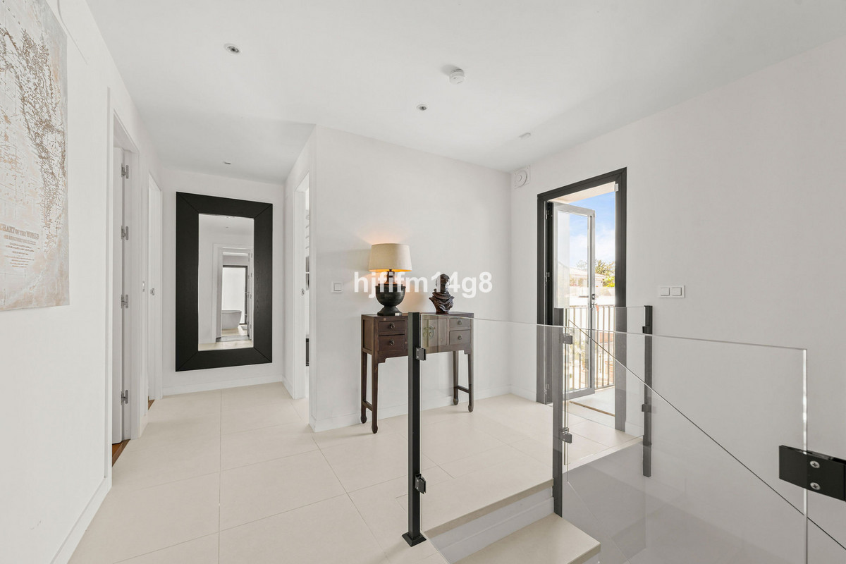 5 Bed Townhouse for sale in San Pedro De Alcántara Costa Del Sol, Málaga, Spain