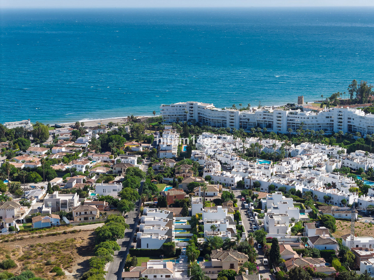 5 Bed Townhouse for sale in San Pedro De Alcántara Costa Del Sol, Málaga, Spain
