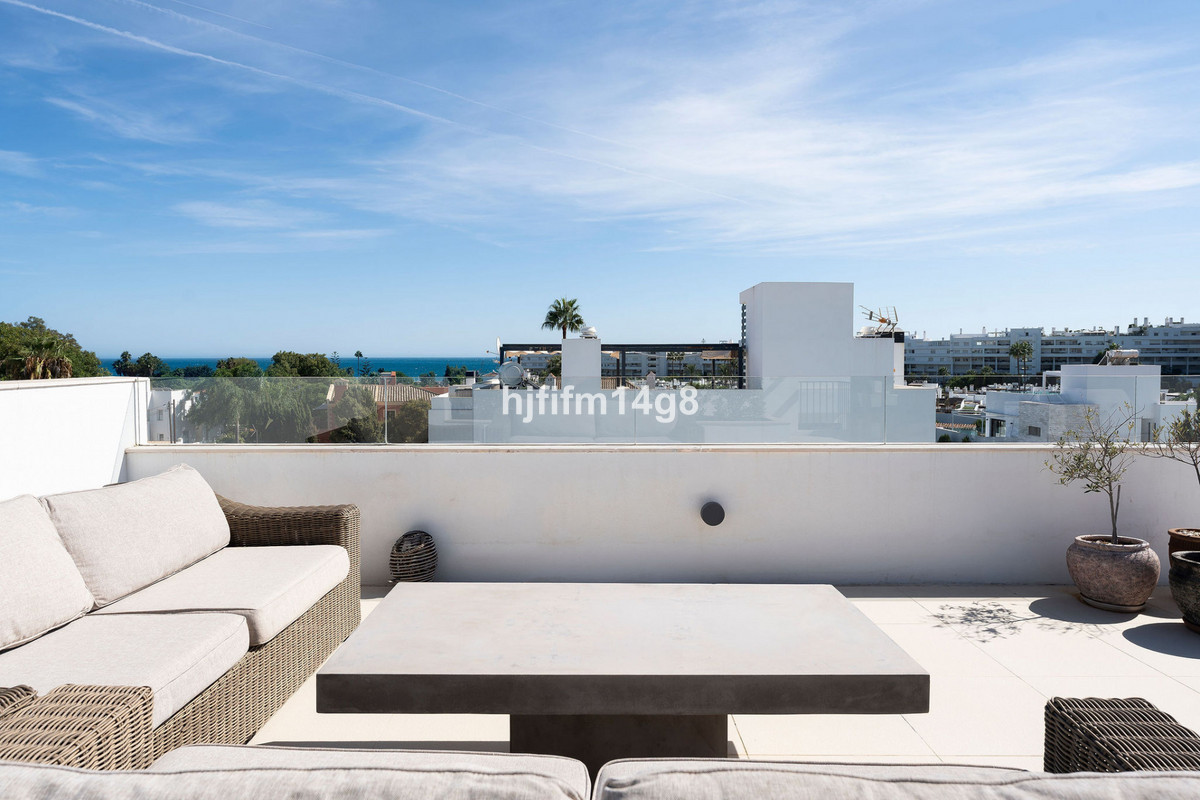 5 Bed Townhouse for sale in San Pedro De Alcántara Costa Del Sol, Málaga, Spain