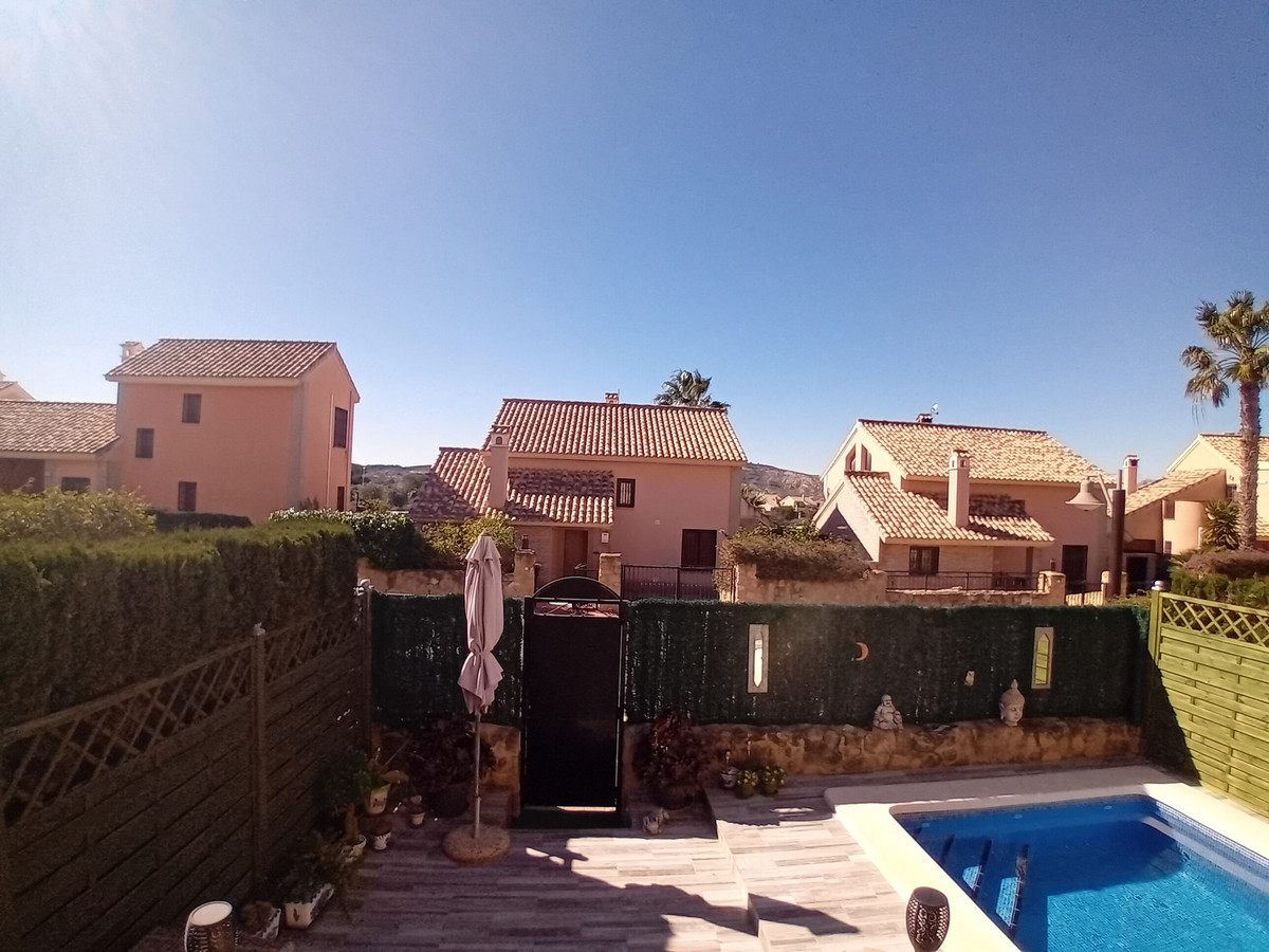 2 Bed Townhouse for sale in La Finca Golf Costa Blanca, Alicante, Spain