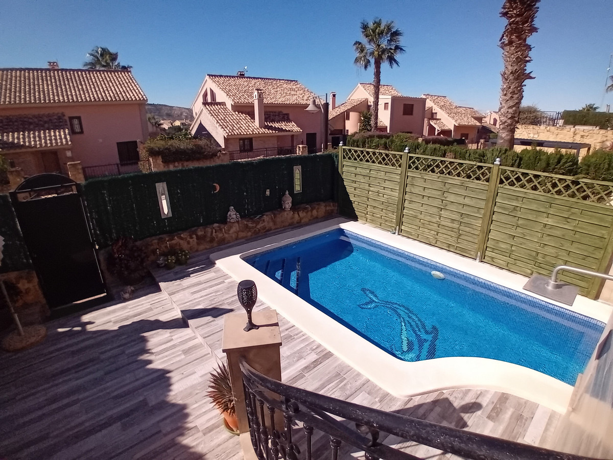 2 Bed Townhouse for sale in La Finca Golf Costa Blanca, Alicante, Spain