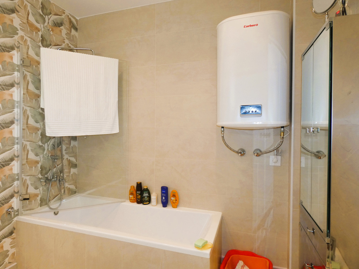 Se vende Villa - Chalet de 6 dormitorios en Costa Blanca, Alicante, España