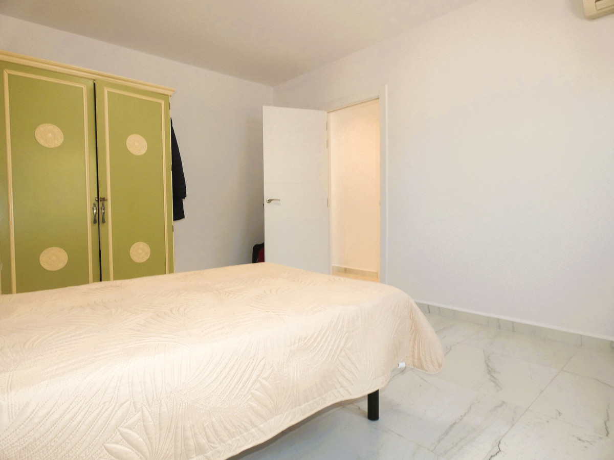 Se vende Villa - Chalet de 6 dormitorios en Costa Blanca, Alicante, España