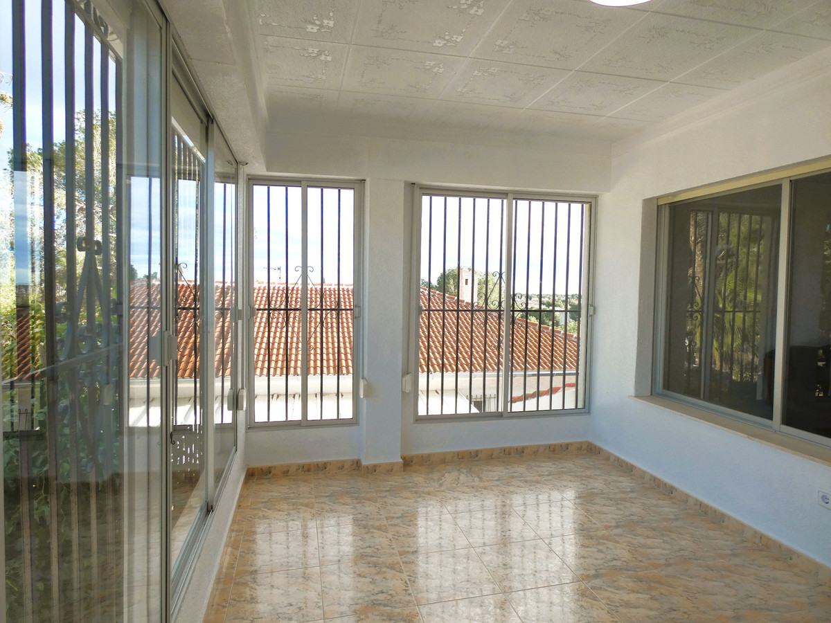 Se vende Villa - Chalet de 6 dormitorios en Costa Blanca, Alicante, España
