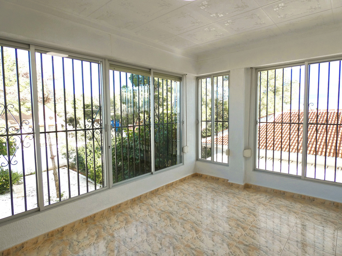 Se vende Villa - Chalet de 6 dormitorios en Costa Blanca, Alicante, España
