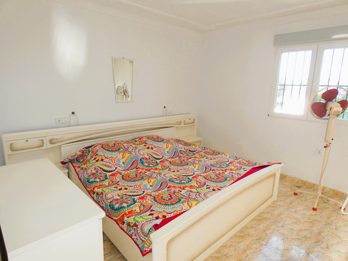 Se vende Villa - Chalet de 6 dormitorios en Costa Blanca, Alicante, España