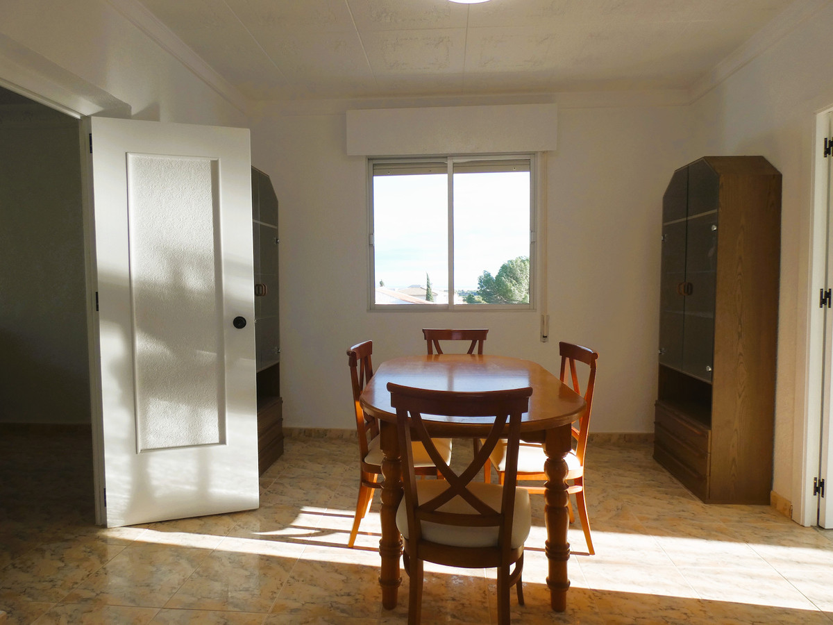 Se vende Villa - Chalet de 6 dormitorios en Costa Blanca, Alicante, España