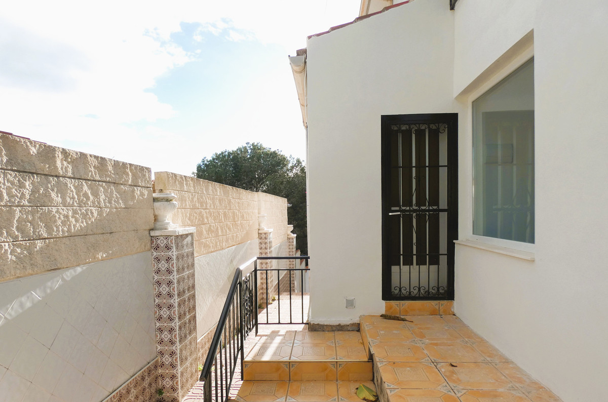 Se vende Villa - Chalet de 6 dormitorios en Costa Blanca, Alicante, España