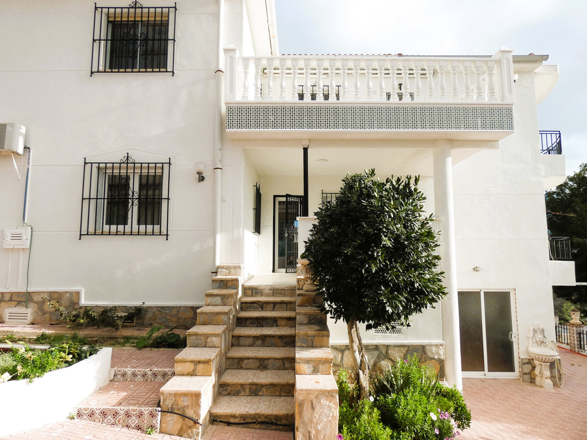 Se vende Villa - Chalet de 6 dormitorios en Costa Blanca, Alicante, España