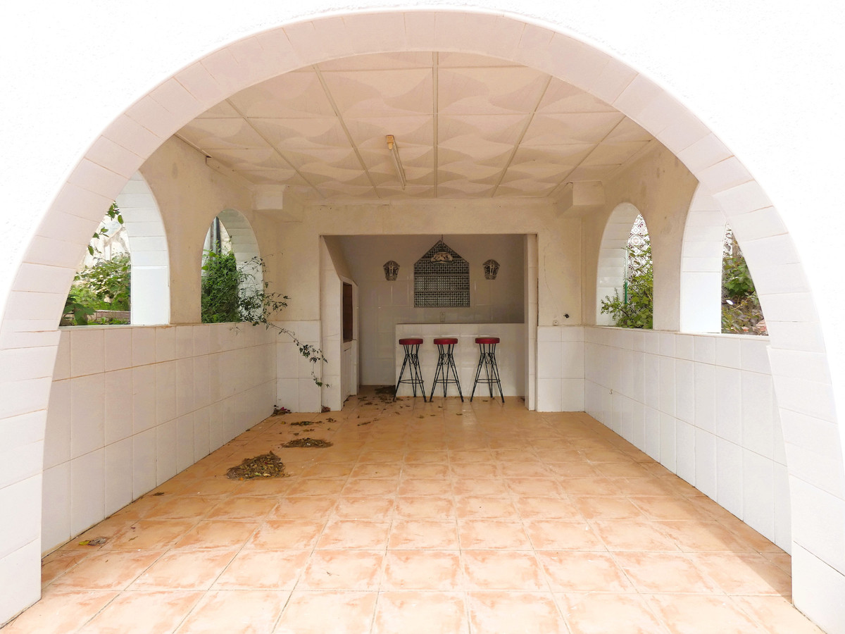 Se vende Villa - Chalet de 6 dormitorios en Costa Blanca, Alicante, España