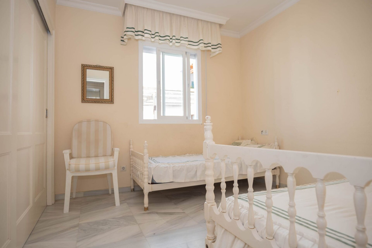 Se vende Apartamento Planta Media de 2 dormitorios en Costa Del Sol, Málaga, España