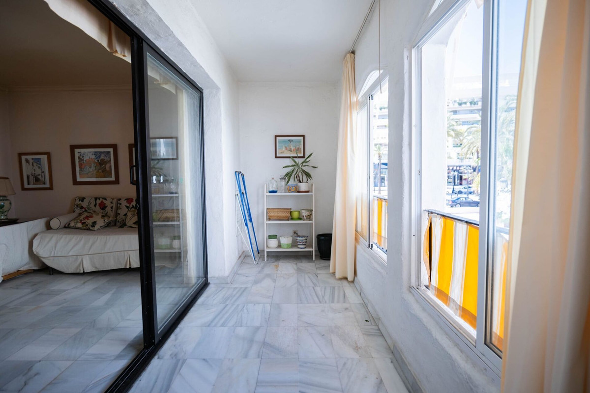 Se vende Apartamento Planta Media de 2 dormitorios en Costa Del Sol, Málaga, España