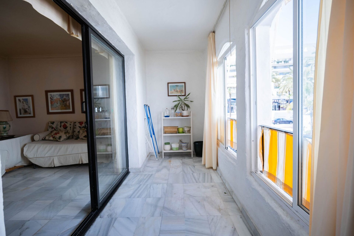 Se vende Apartamento Planta Media de 2 dormitorios en Costa Del Sol, Málaga, España