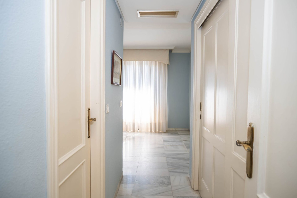 Se vende Apartamento Planta Media de 2 dormitorios en Costa Del Sol, Málaga, España