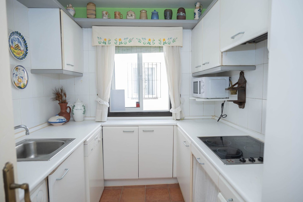 Se vende Apartamento Planta Media de 2 dormitorios en Costa Del Sol, Málaga, España
