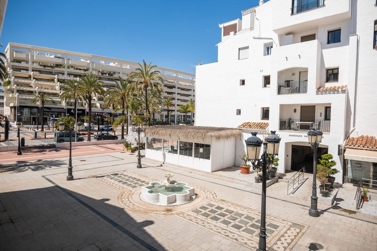 Se vende Apartamento Planta Media de 2 dormitorios en Costa Del Sol, Málaga, España
