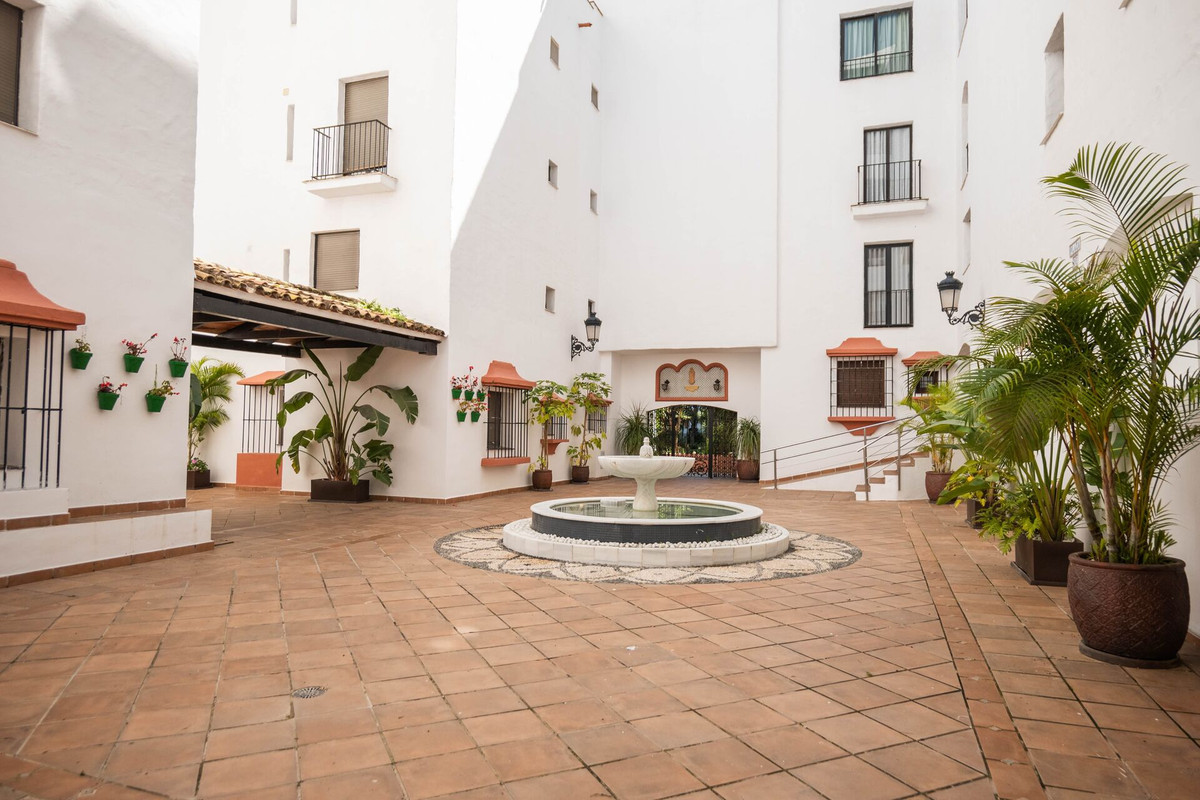 Se vende Apartamento Planta Media de 2 dormitorios en Costa Del Sol, Málaga, España