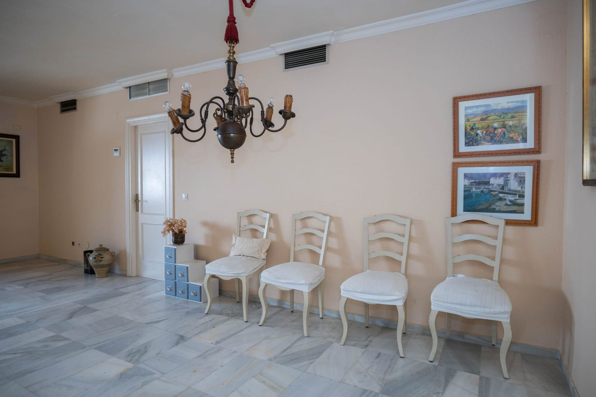 Se vende Apartamento Planta Media de 2 dormitorios en Costa Del Sol, Málaga, España