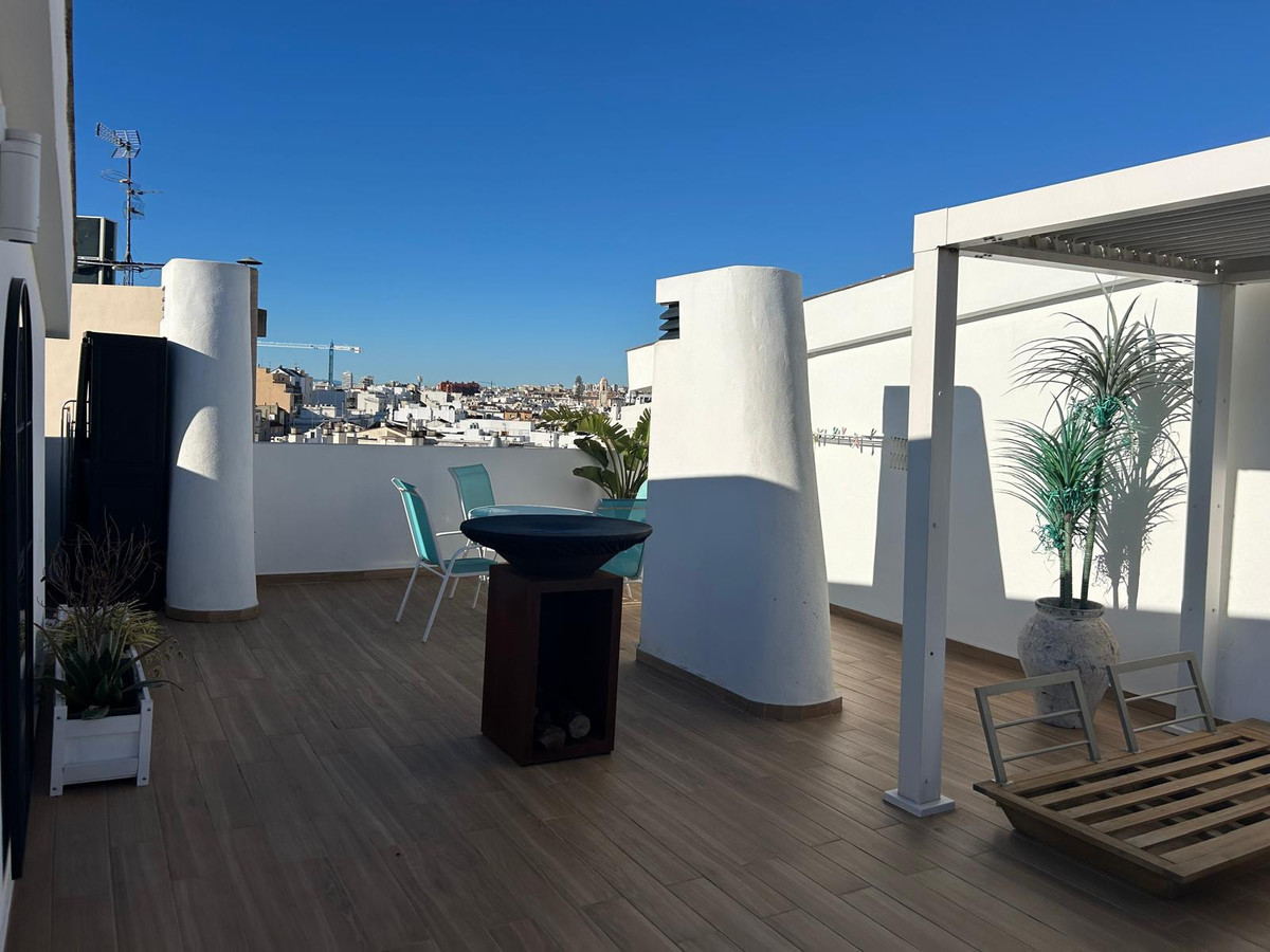 2 Bed Apartment for sale in Estepona Costa Del Sol, Málaga, Spain