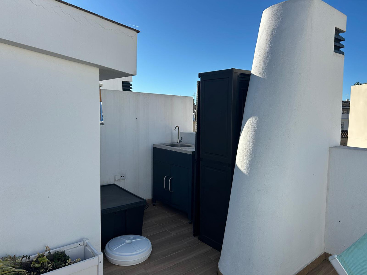2 Bed Apartment for sale in Estepona Costa Del Sol, Málaga, Spain