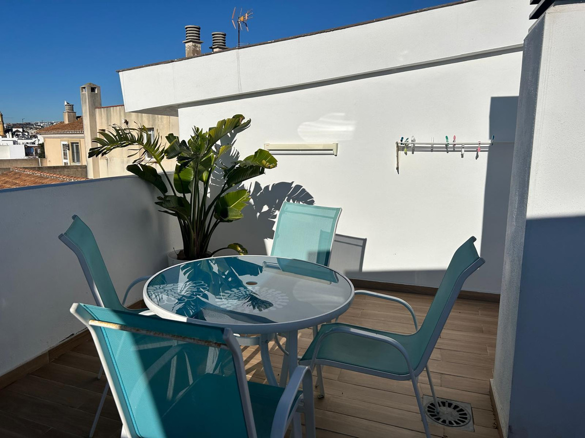 2 Bed Apartment for sale in Estepona Costa Del Sol, Málaga, Spain