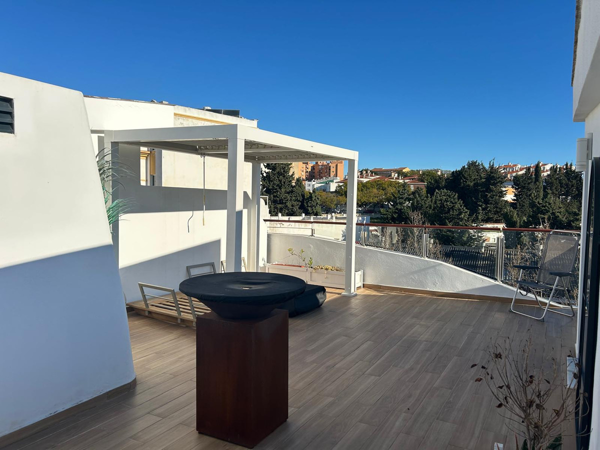 2 Bed Apartment for sale in Estepona Costa Del Sol, Málaga, Spain