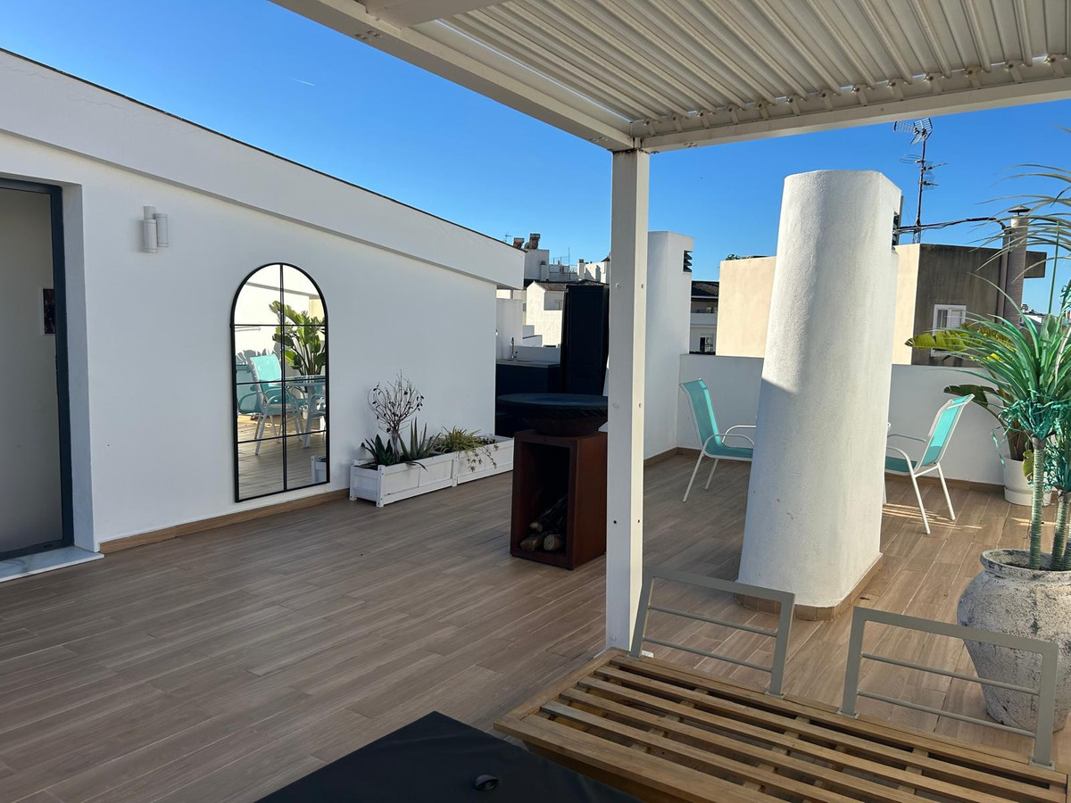 2 Bed Apartment for sale in Estepona Costa Del Sol, Málaga, Spain