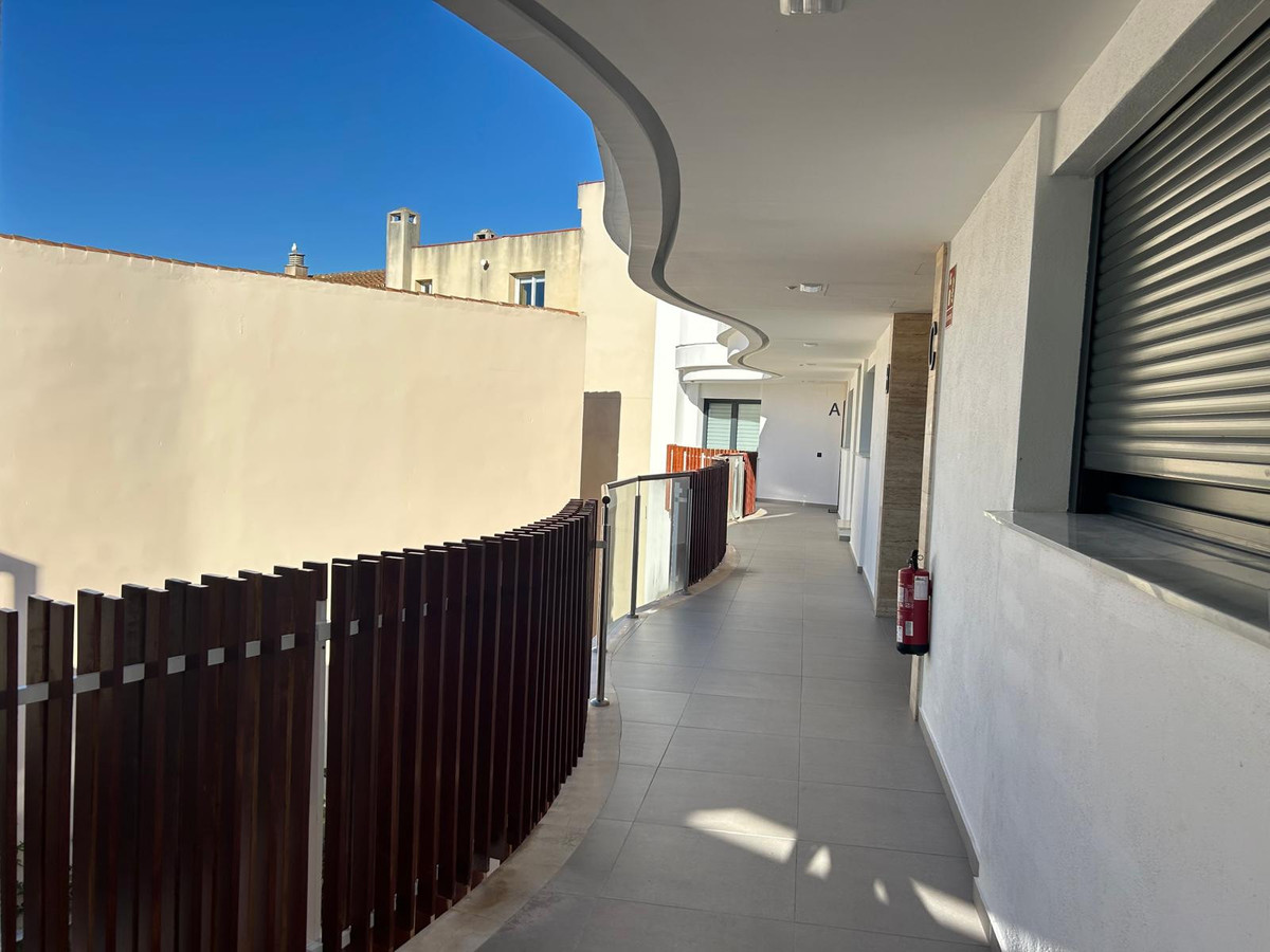 2 Bed Apartment for sale in Estepona Costa Del Sol, Málaga, Spain