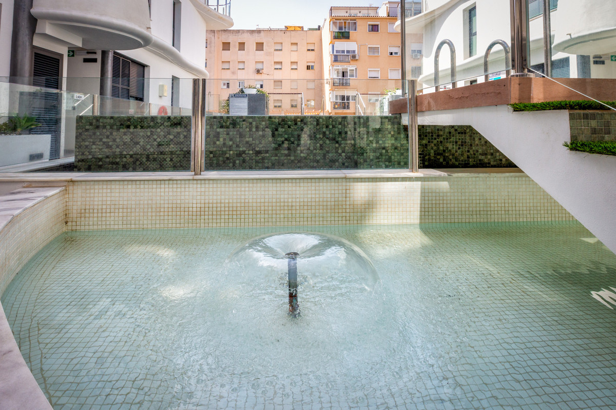 2 Bed Apartment for sale in Estepona Costa Del Sol, Málaga, Spain