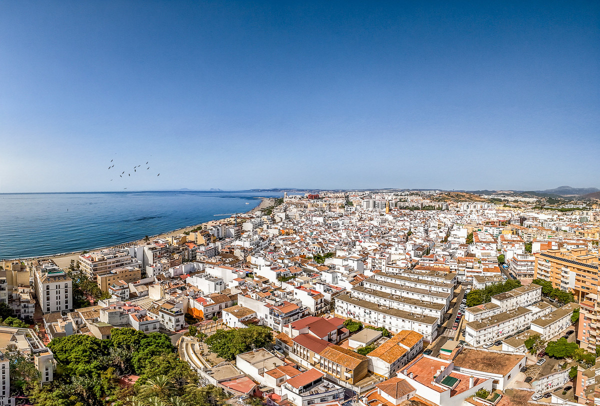 2 Bed Apartment for sale in Estepona Costa Del Sol, Málaga, Spain