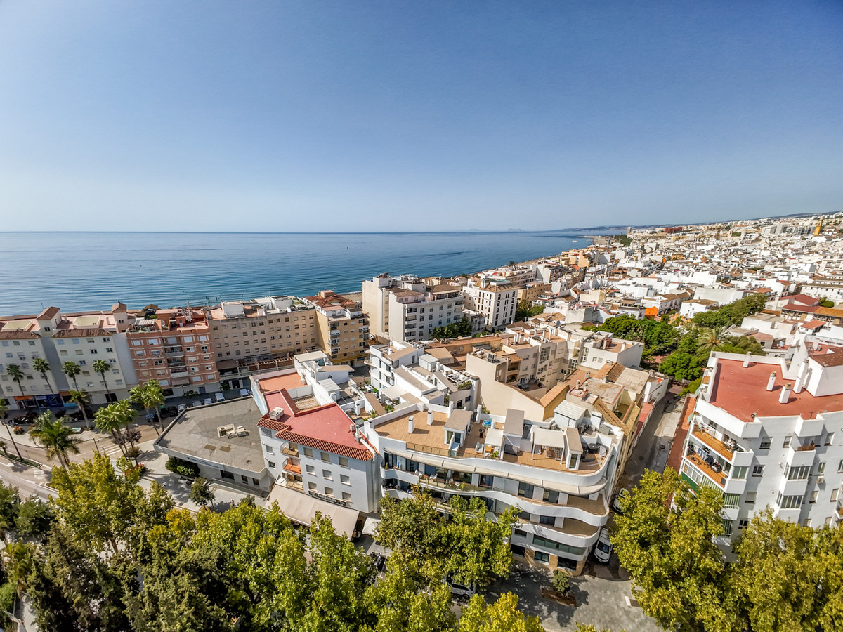 2 Bed Apartment for sale in Estepona Costa Del Sol, Málaga, Spain