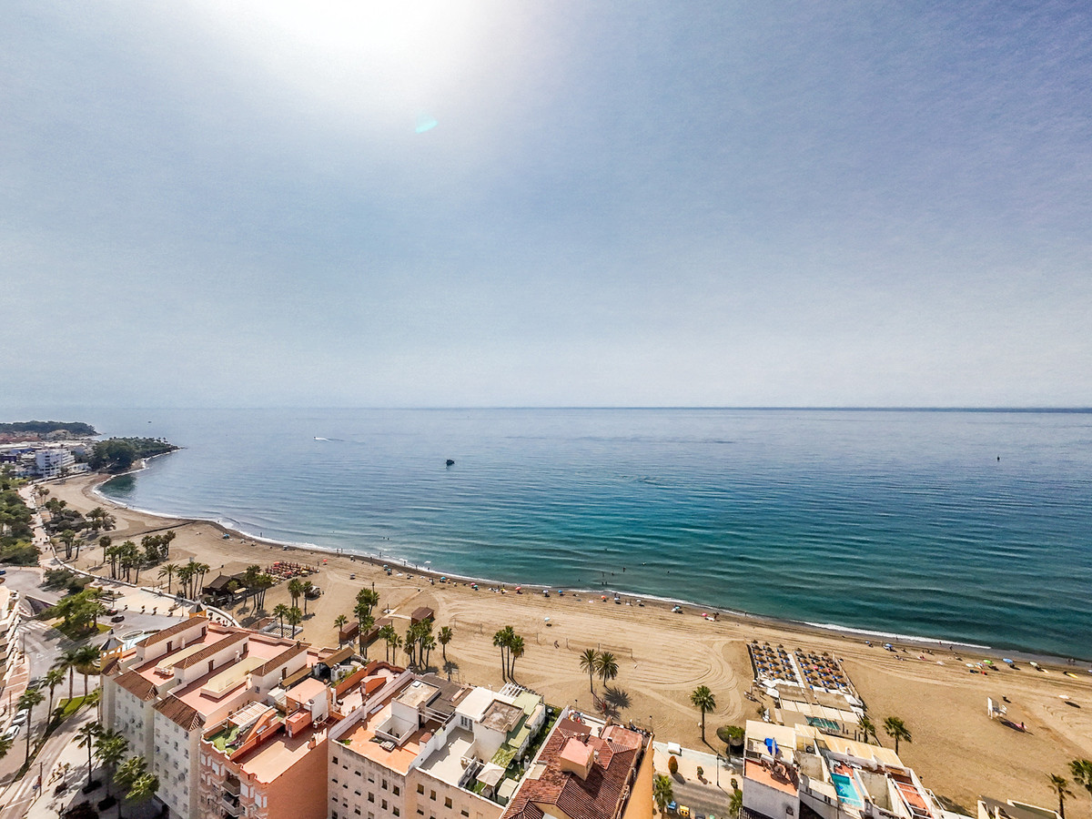 2 Bed Apartment for sale in Estepona Costa Del Sol, Málaga, Spain