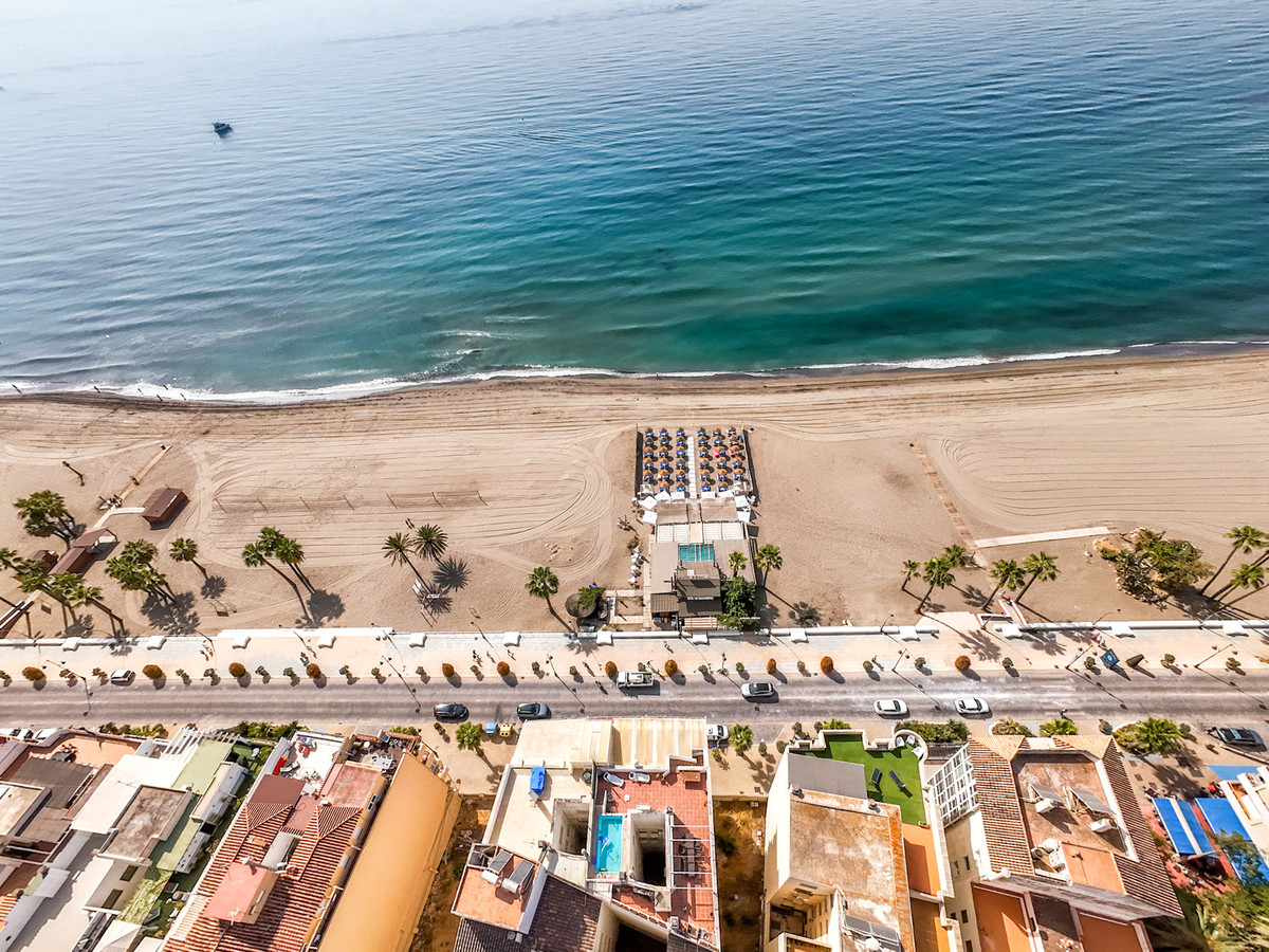 2 Bed Apartment for sale in Estepona Costa Del Sol, Málaga, Spain