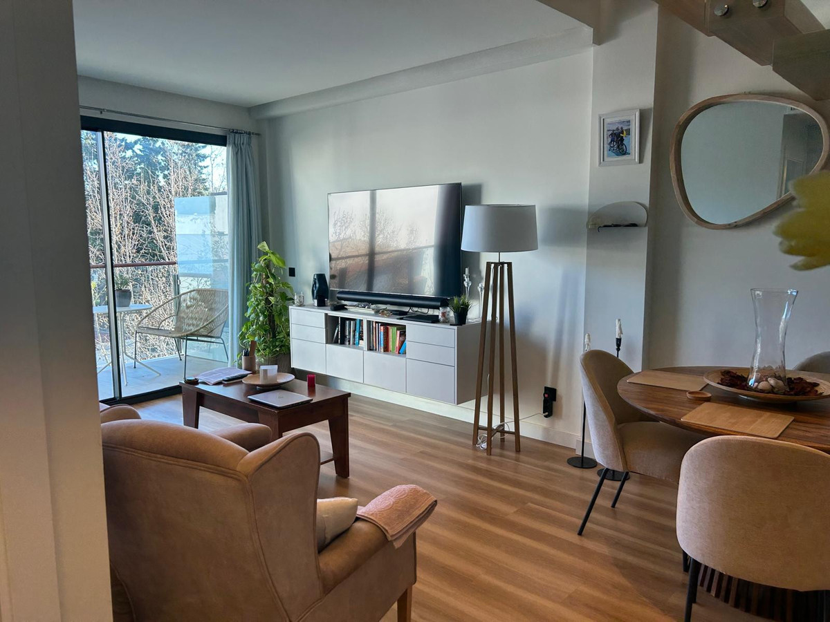 2 Bed Apartment for sale in Estepona Costa Del Sol, Málaga, Spain