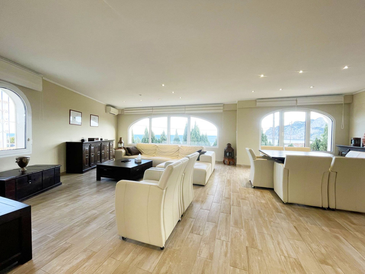 6 Bed Townhouse for sale in Calpe Costa Blanca, Alicante, Spain