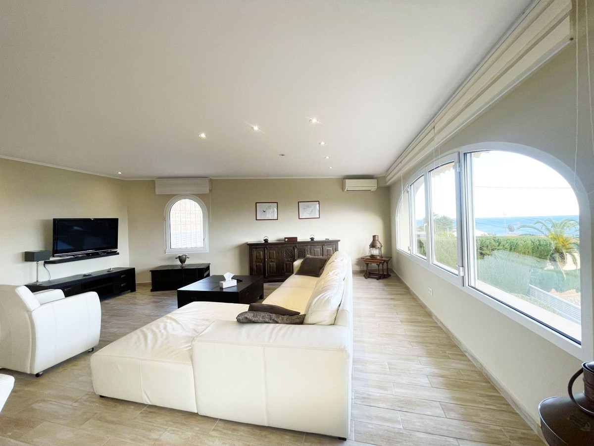 6 Bed Townhouse for sale in Calpe Costa Blanca, Alicante, Spain