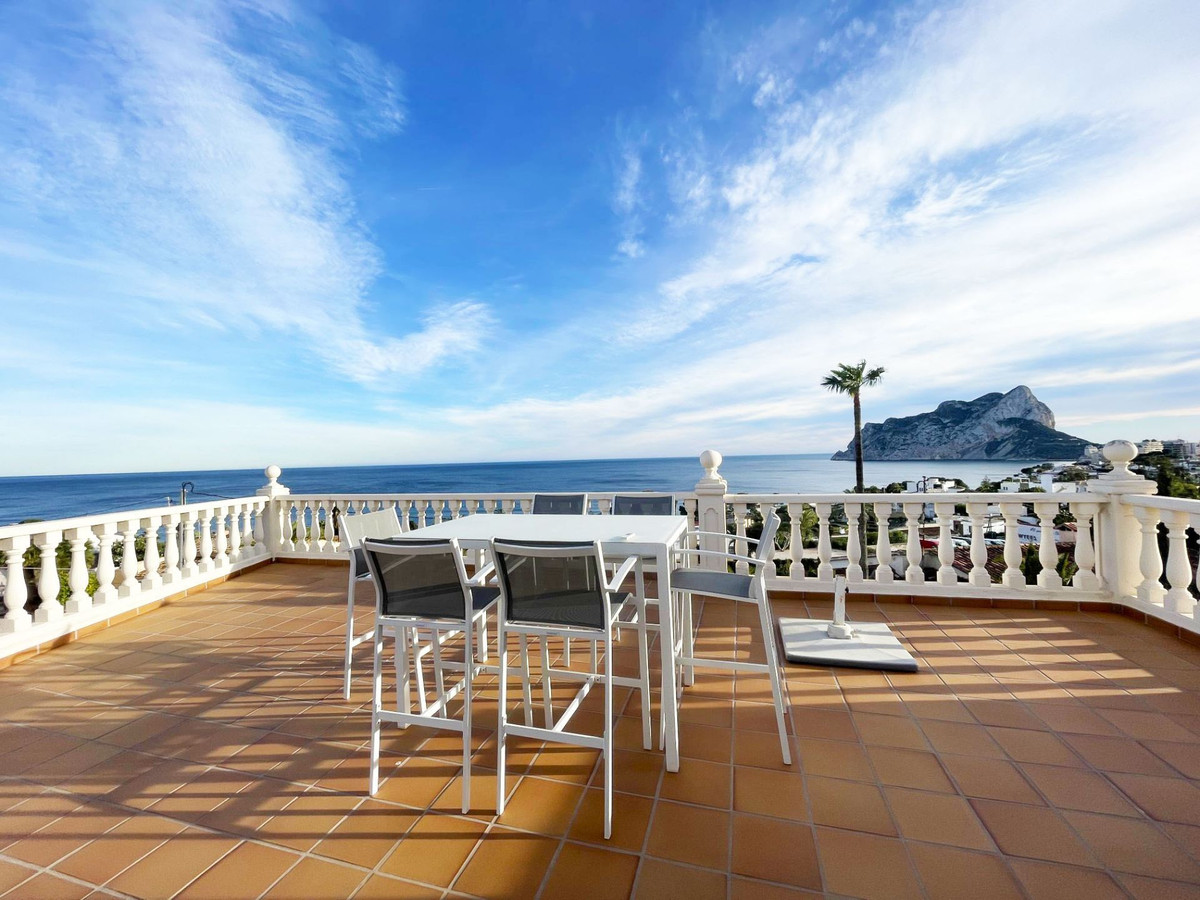 6 Bed Townhouse for sale in Calpe Costa Blanca, Alicante, Spain