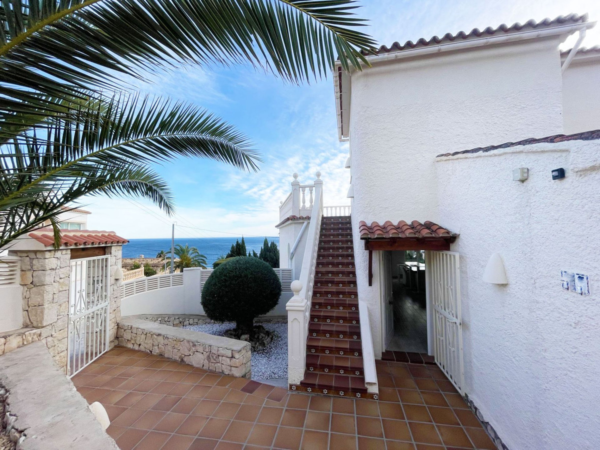 6 Bed Townhouse for sale in Calpe Costa Blanca, Alicante, Spain