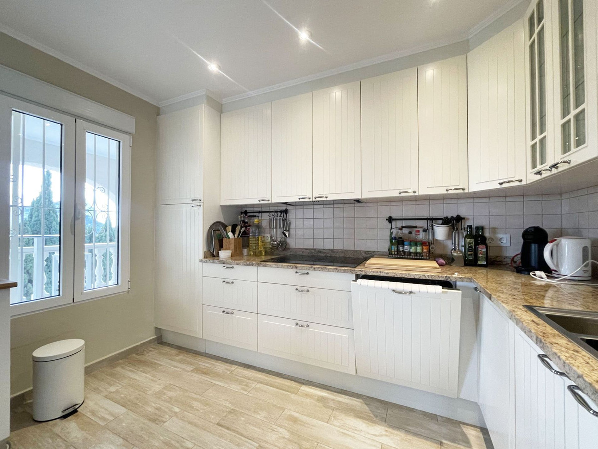 6 Bed Townhouse for sale in Calpe Costa Blanca, Alicante, Spain