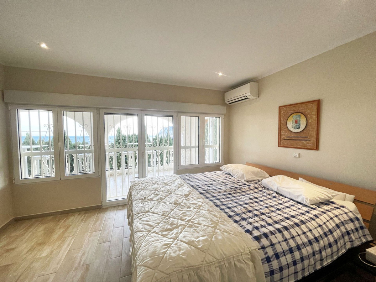 6 Bed Townhouse for sale in Calpe Costa Blanca, Alicante, Spain