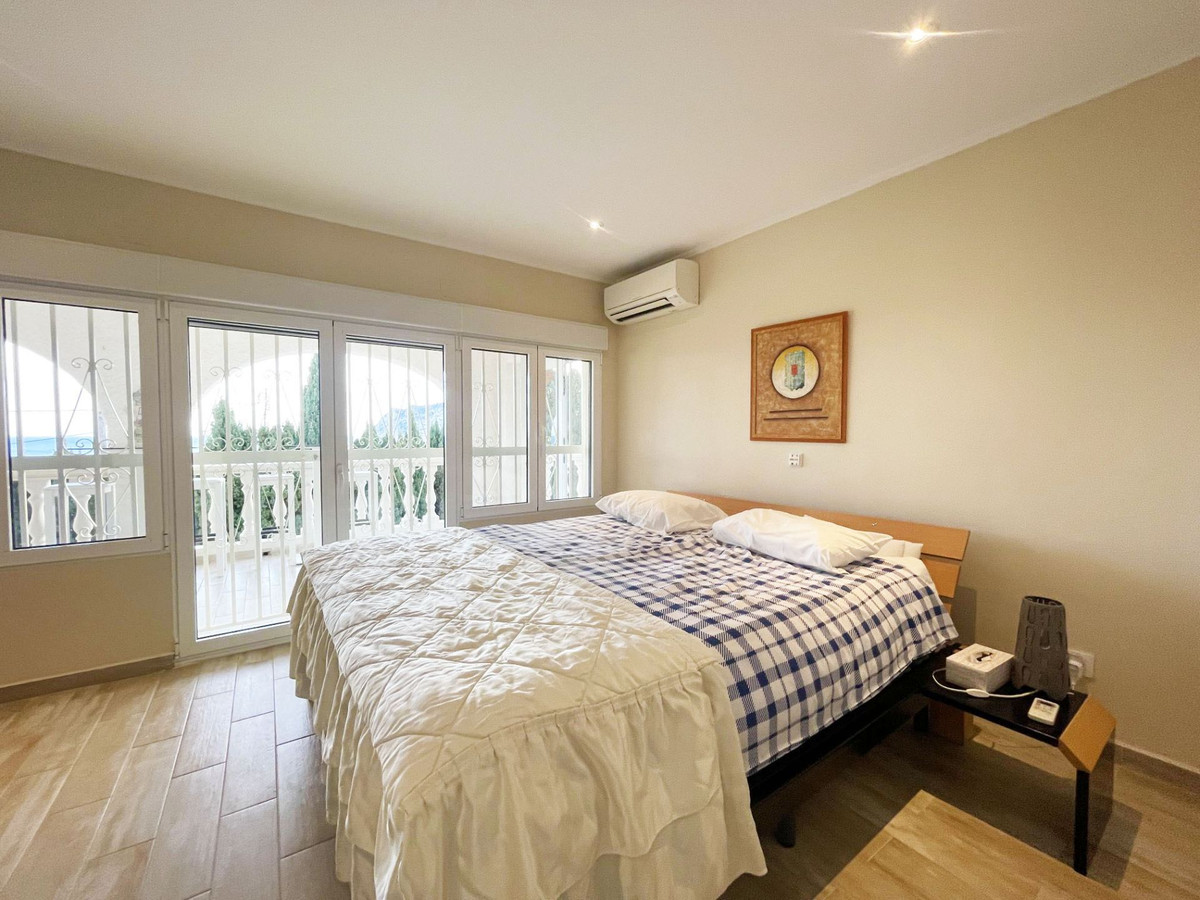 6 Bed Townhouse for sale in Calpe Costa Blanca, Alicante, Spain