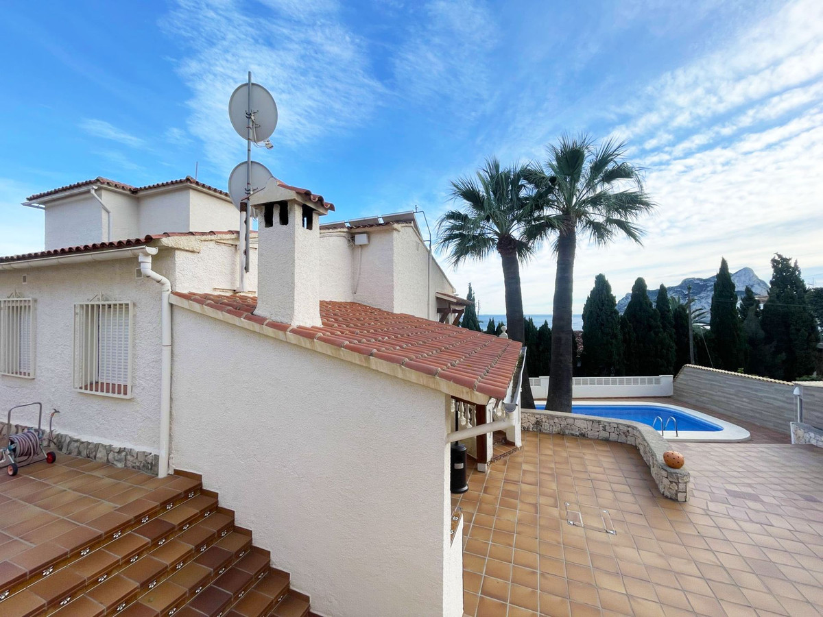 6 Bed Townhouse for sale in Calpe Costa Blanca, Alicante, Spain