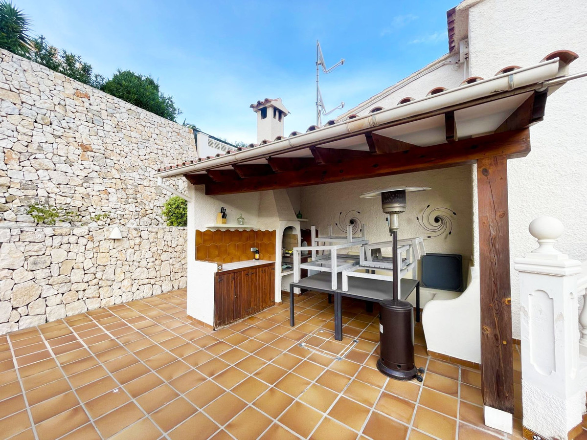 6 Bed Townhouse for sale in Calpe Costa Blanca, Alicante, Spain